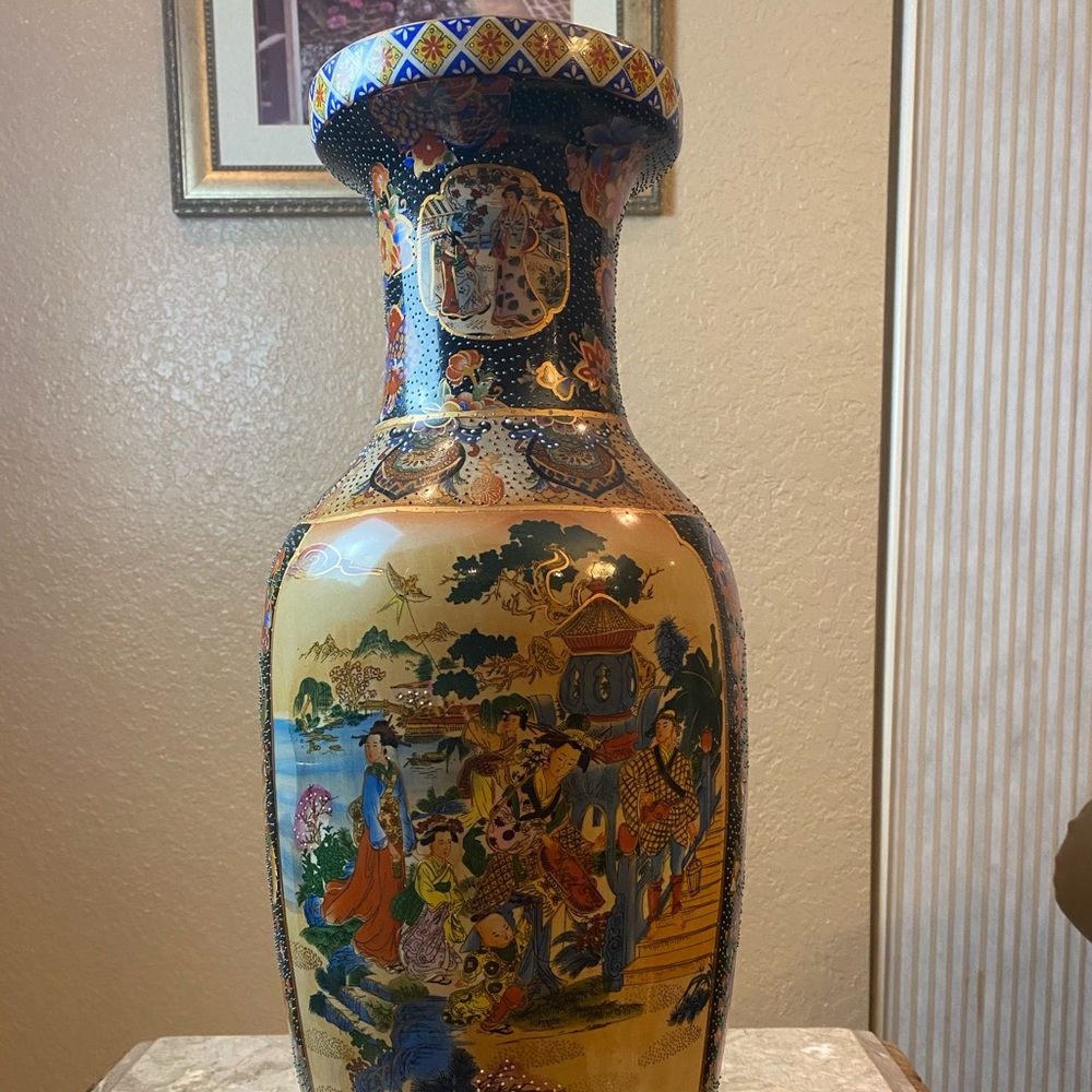Antique Chinese Porcelain Satsuma Vase